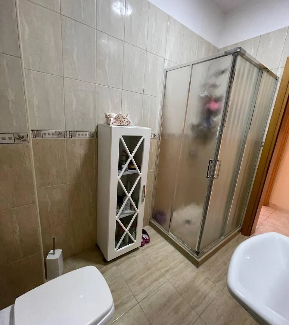 ゲストハウス Shkoder Apartment
